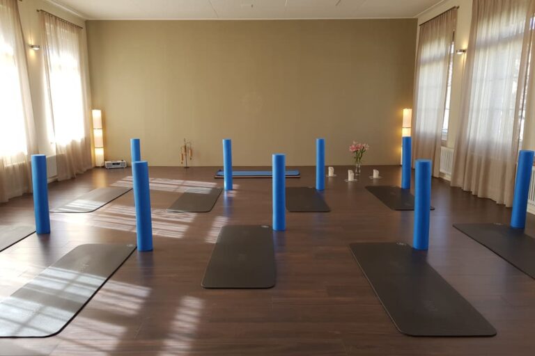 Heller Pilates Kursraum in Reinach für Pilates Kurse im Aargau